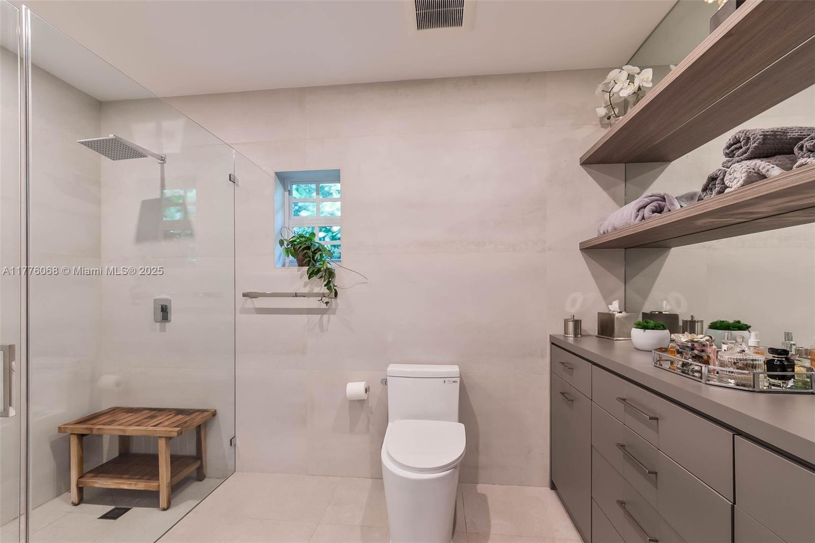 CORAL GABLES RIVIERA SEC - Residential