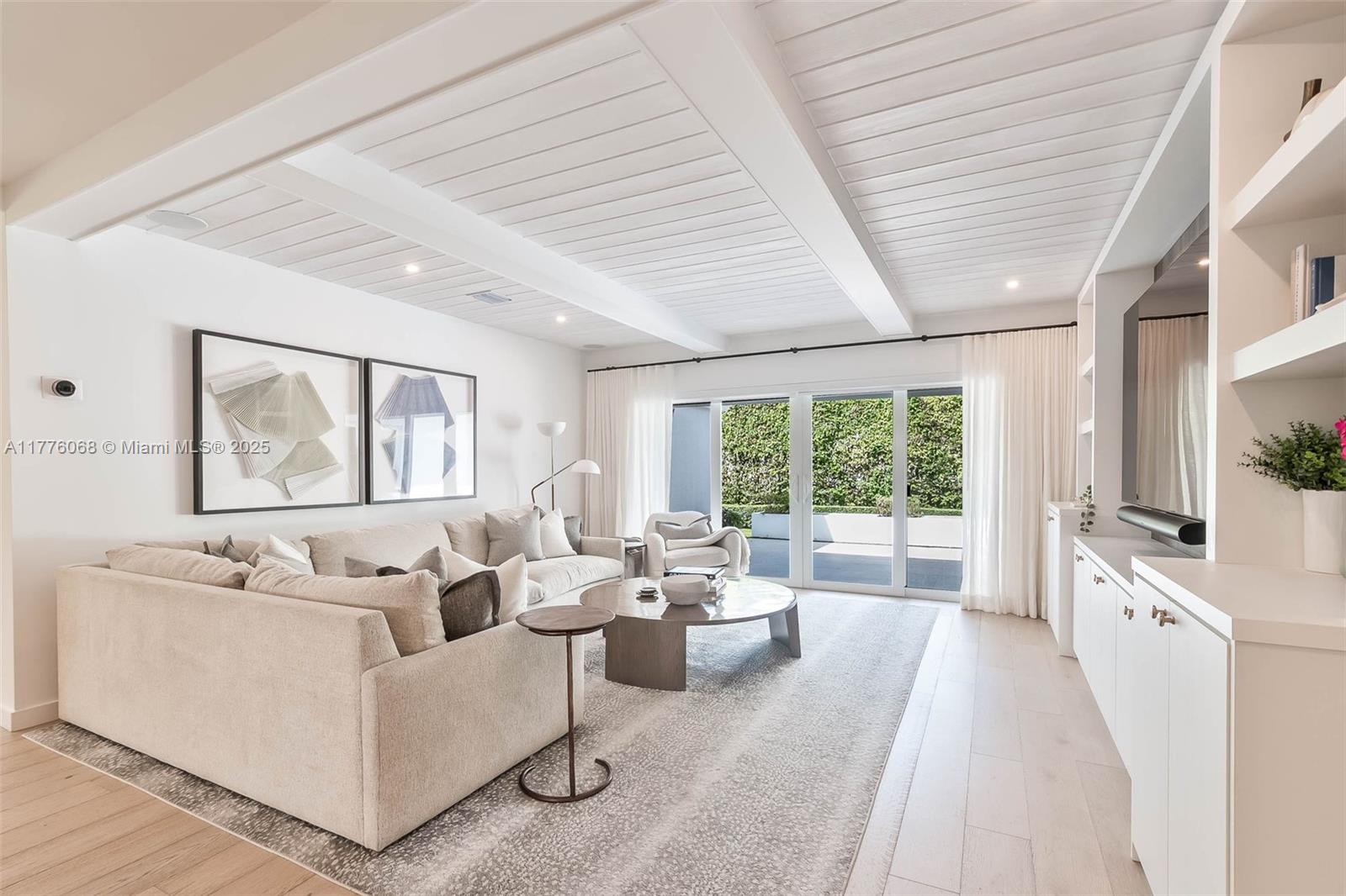 CORAL GABLES RIVIERA SEC - Residential