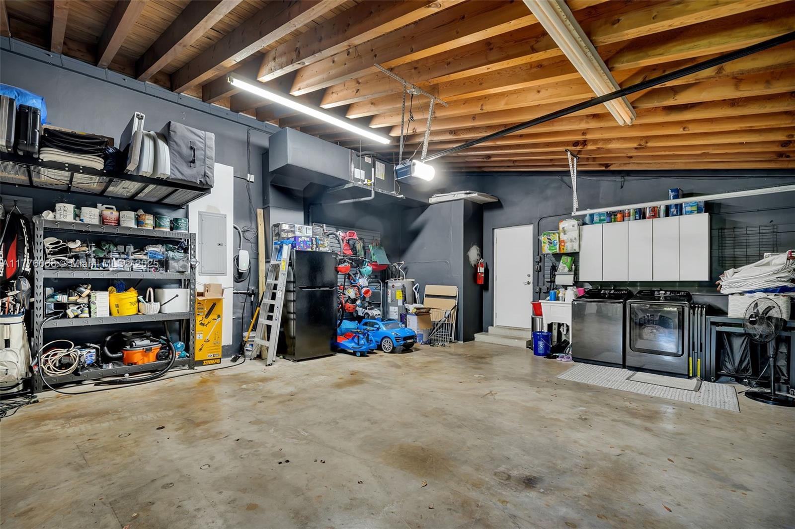 CORAL GABLES RIVIERA SEC - Residential