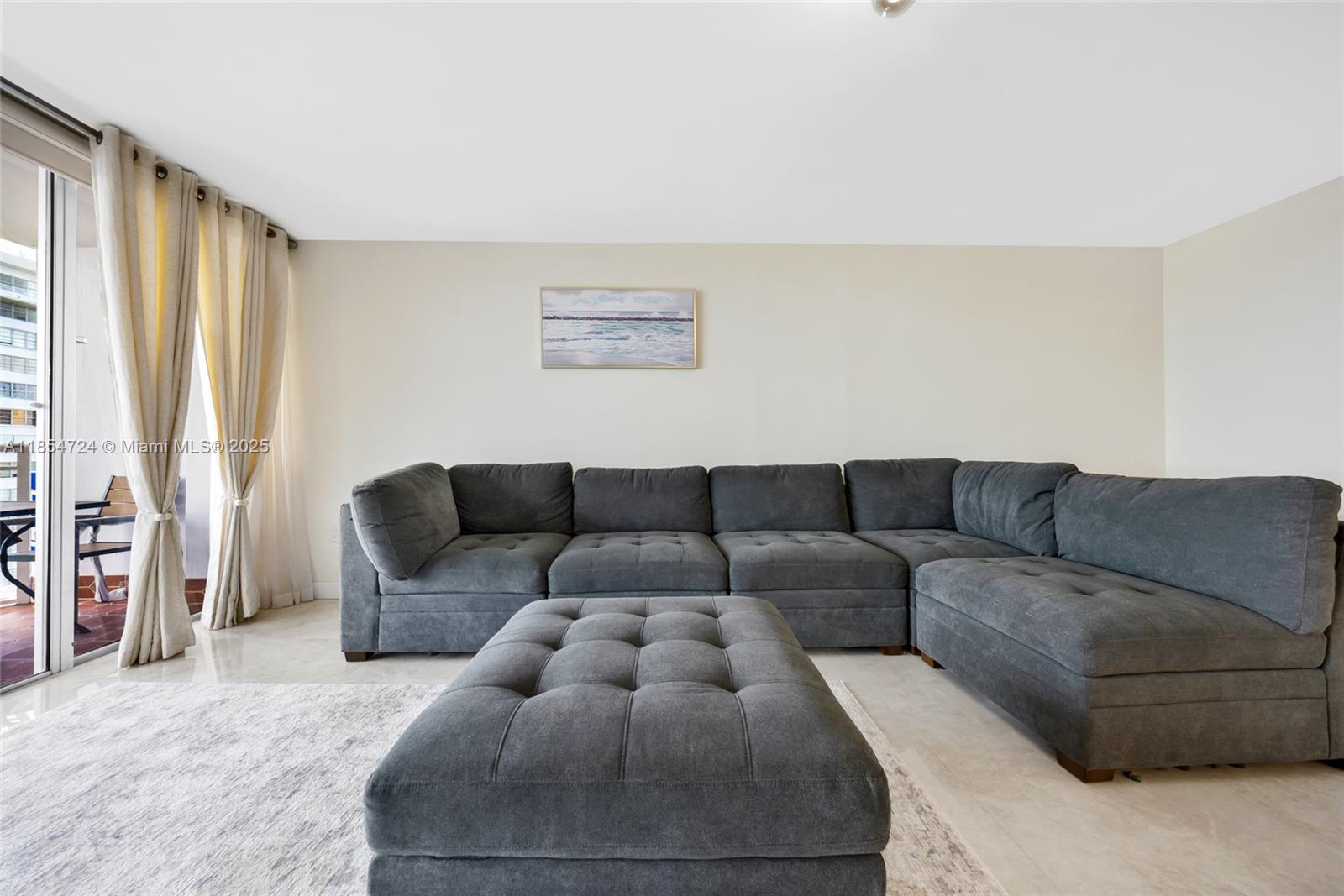 18081 Biscayne Blvd 1401