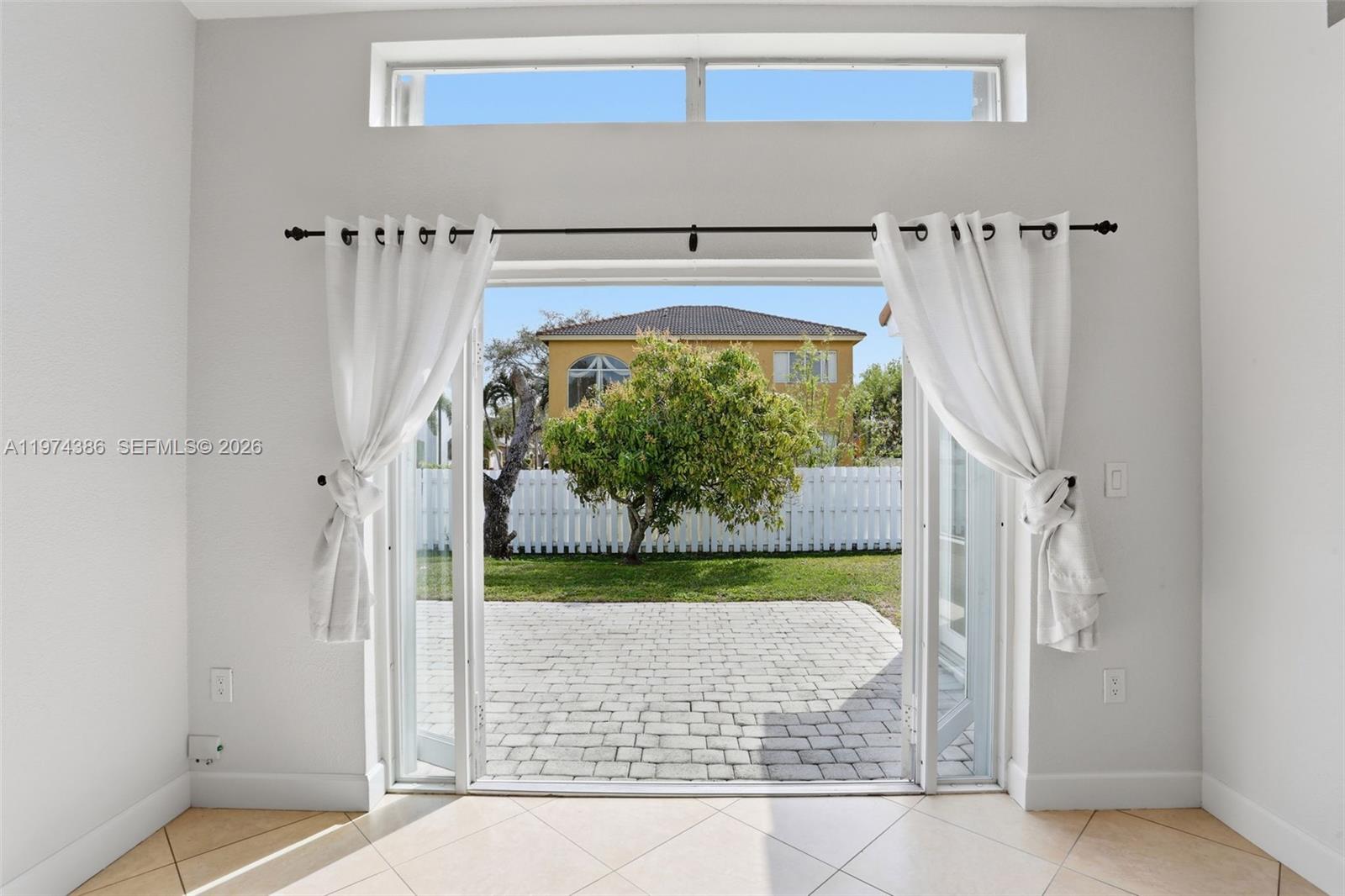 FLAMINGO ESTATES - Residential