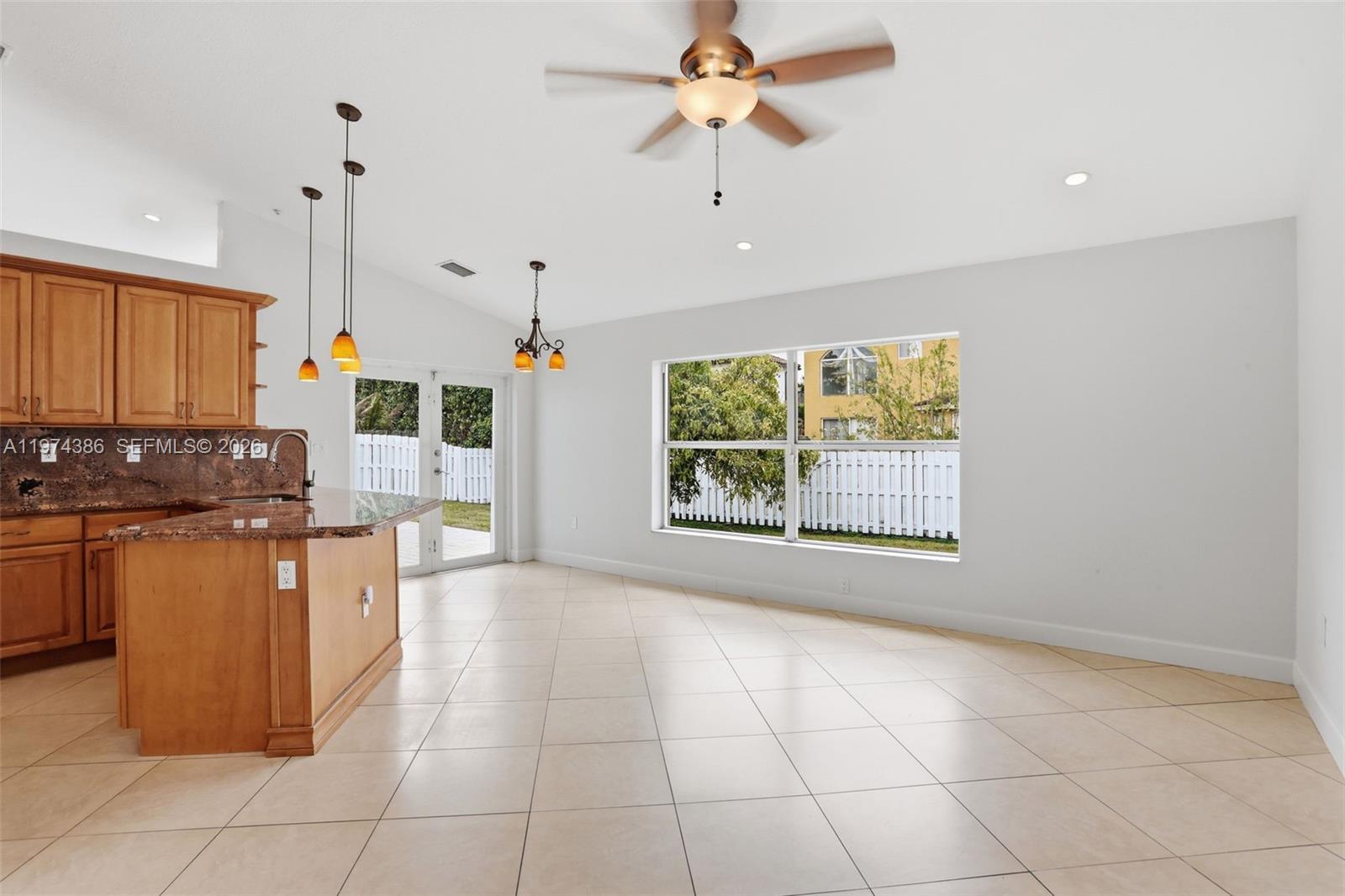 FLAMINGO ESTATES - Residential