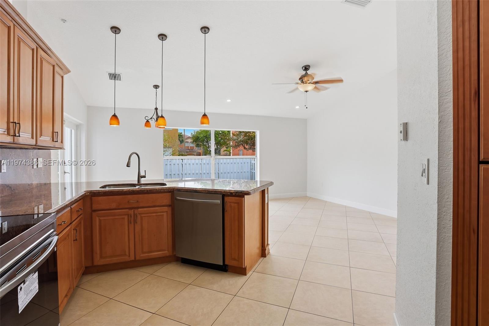 FLAMINGO ESTATES - Residential