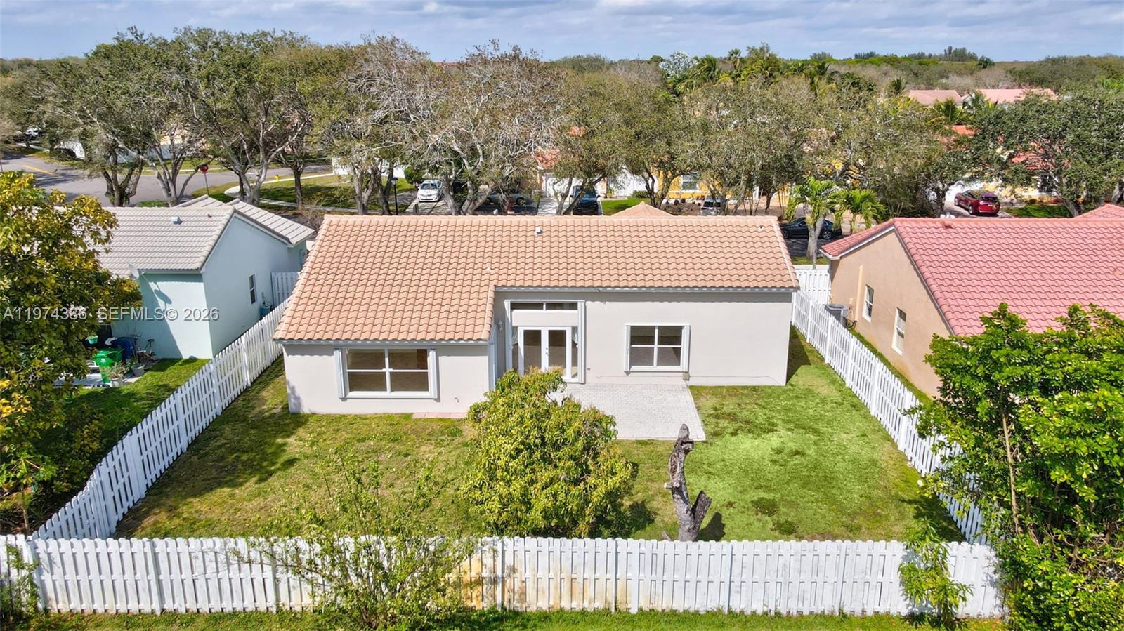 FLAMINGO ESTATES - Residential