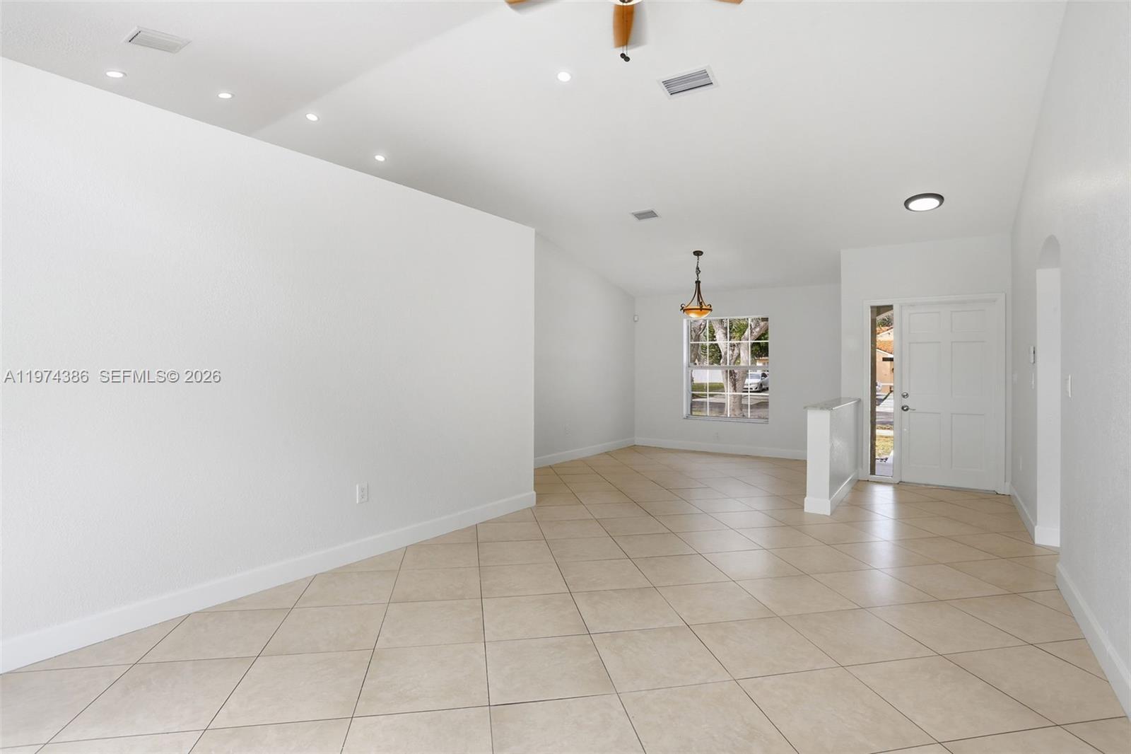 FLAMINGO ESTATES - Residential