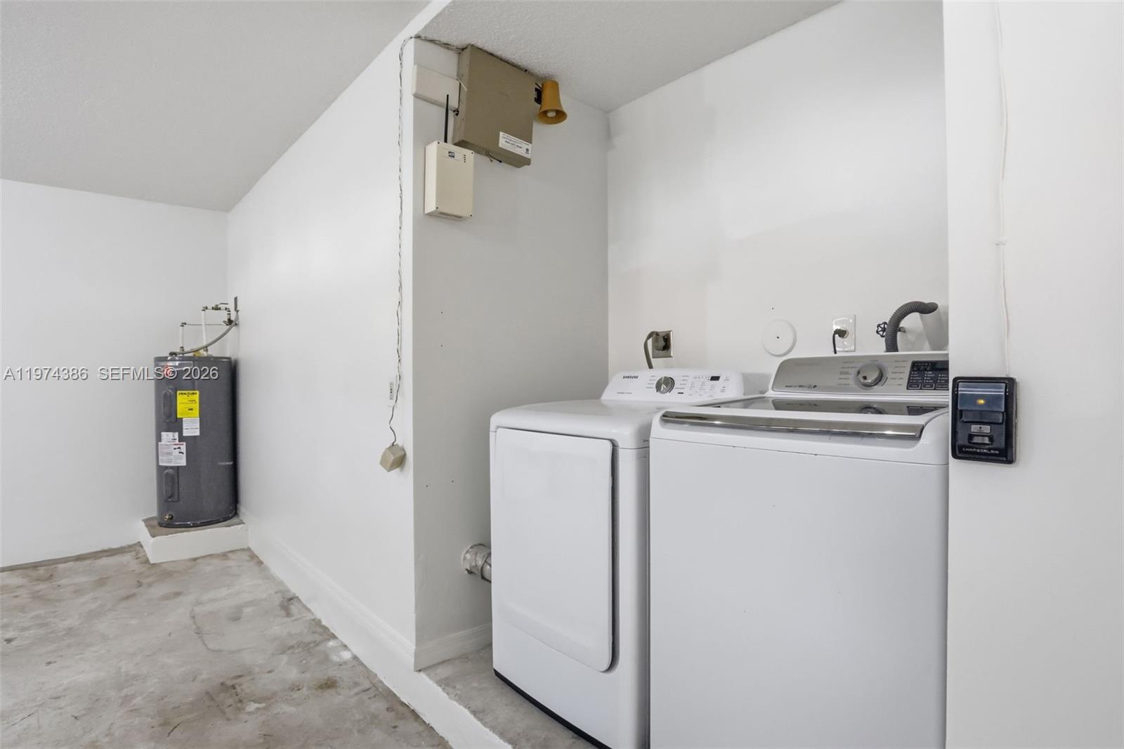 FLAMINGO ESTATES - Residential