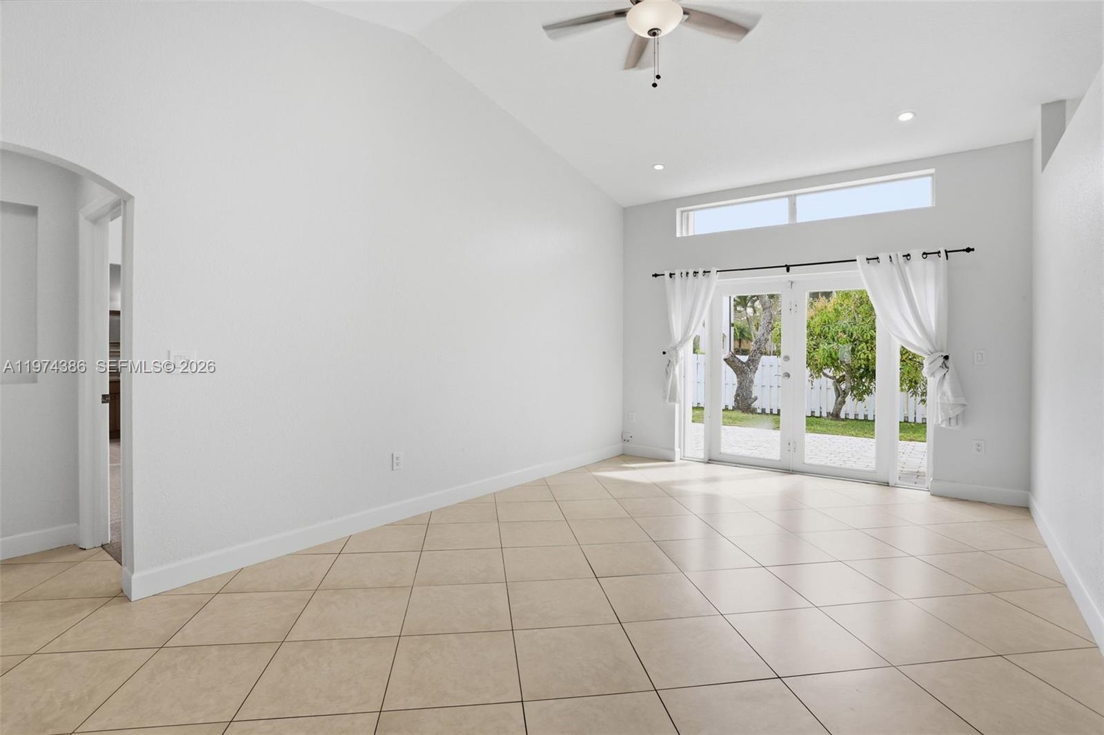 FLAMINGO ESTATES - Residential