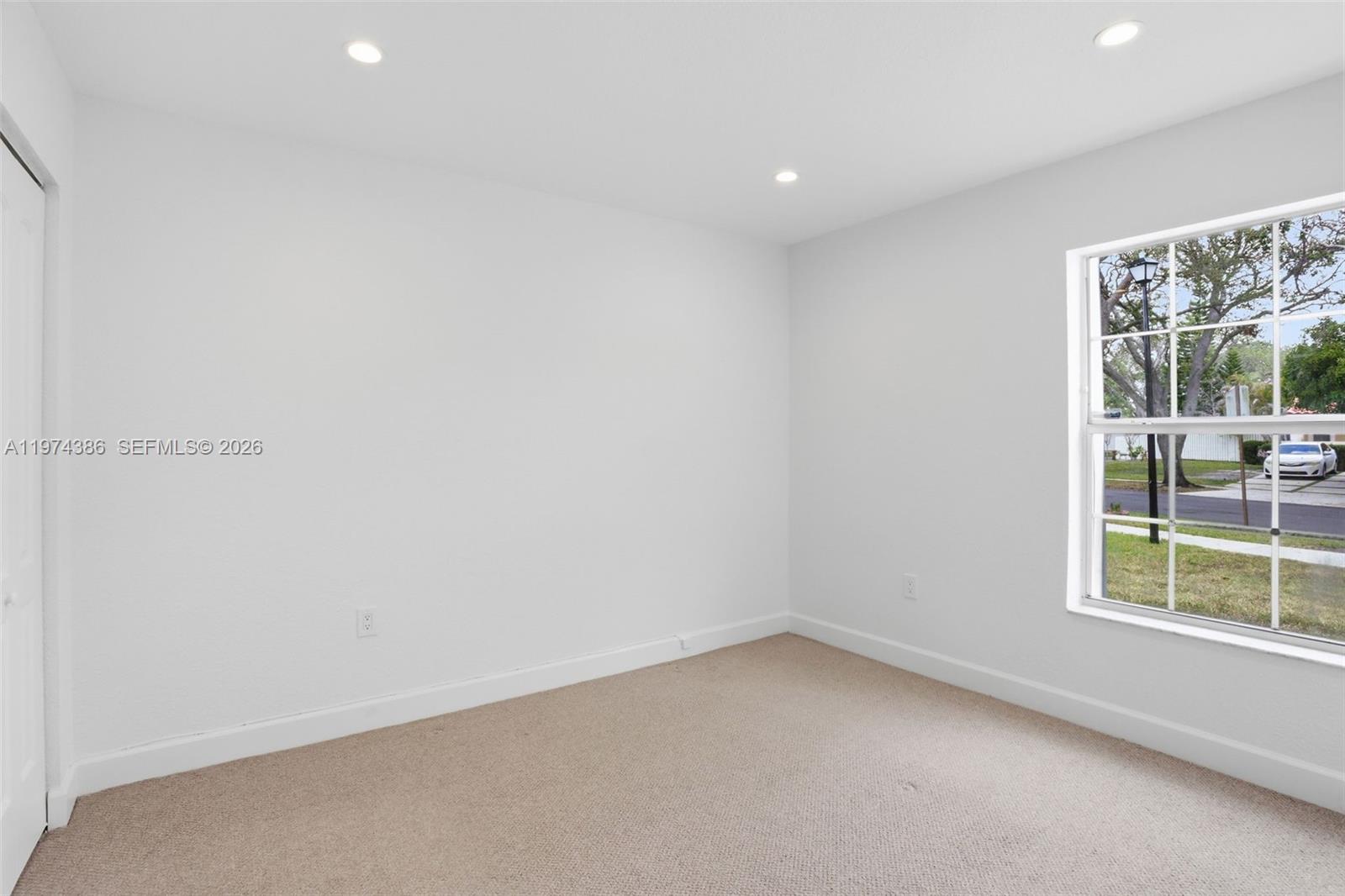 FLAMINGO ESTATES - Residential