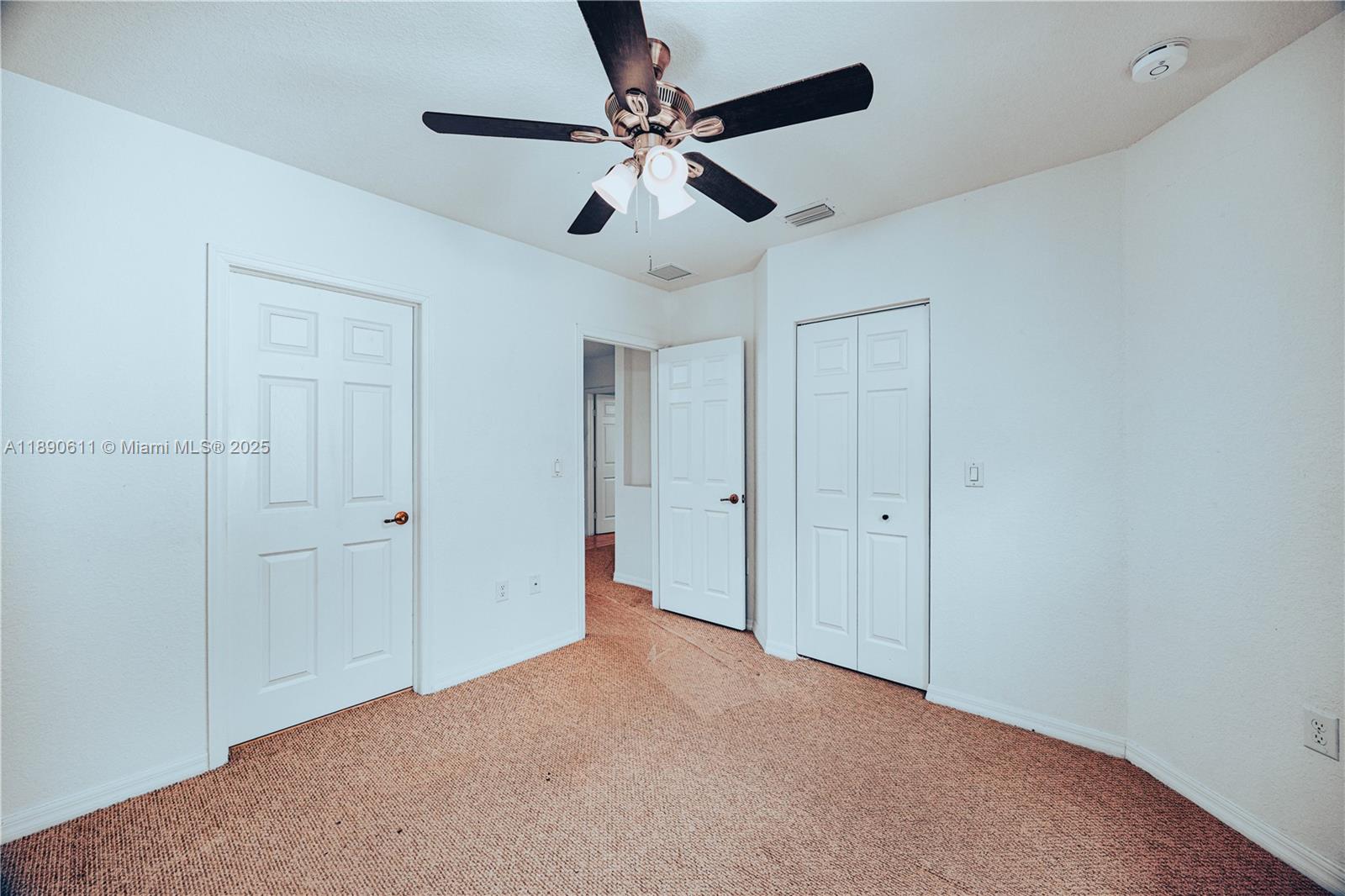 VILLAGE WALK - Residential