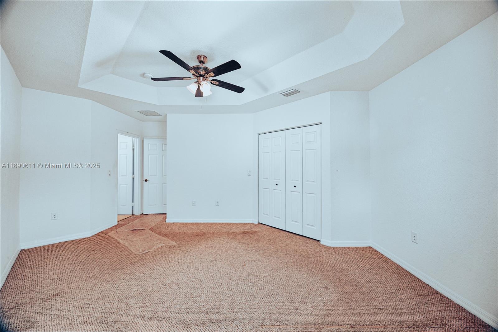 VILLAGE WALK - Residential