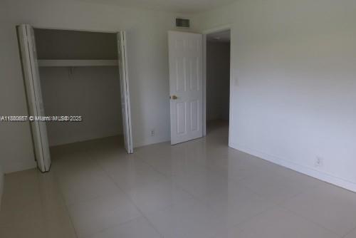 LAUDERHILL MANOR - Residential Lease