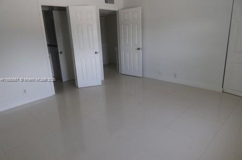 LAUDERHILL MANOR - Residential Lease