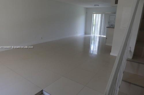 LAUDERHILL MANOR - Residential Lease