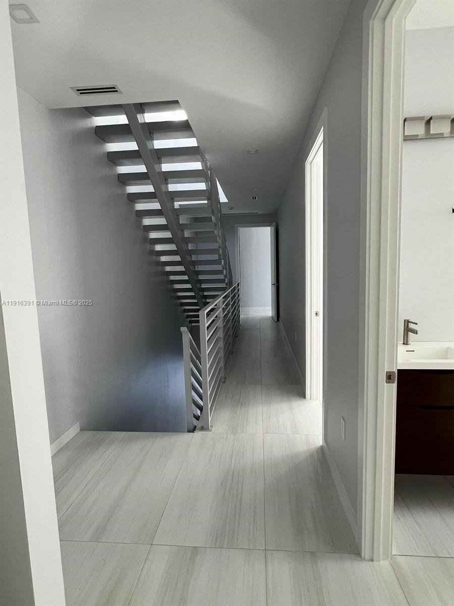 EAST SHENANDOAH - Residential