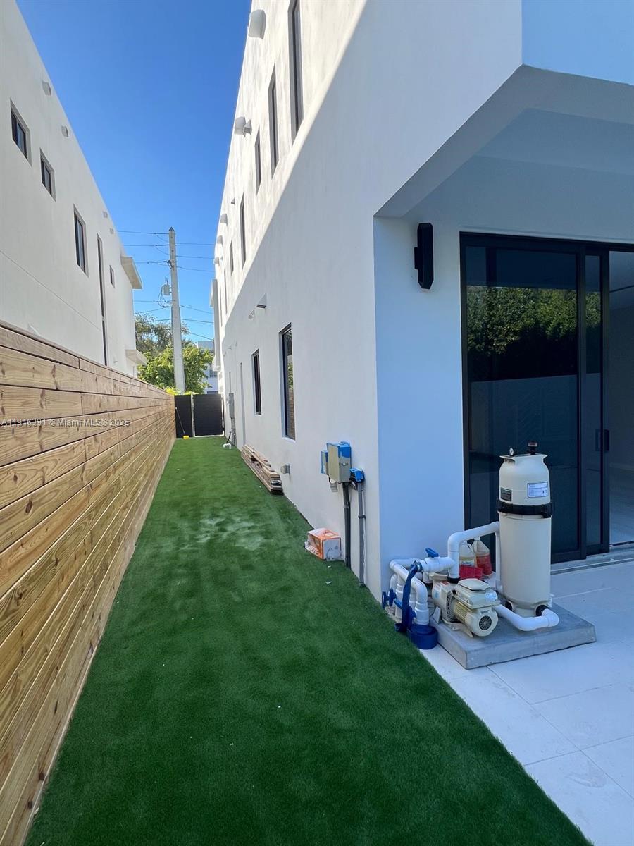 EAST SHENANDOAH - Residential