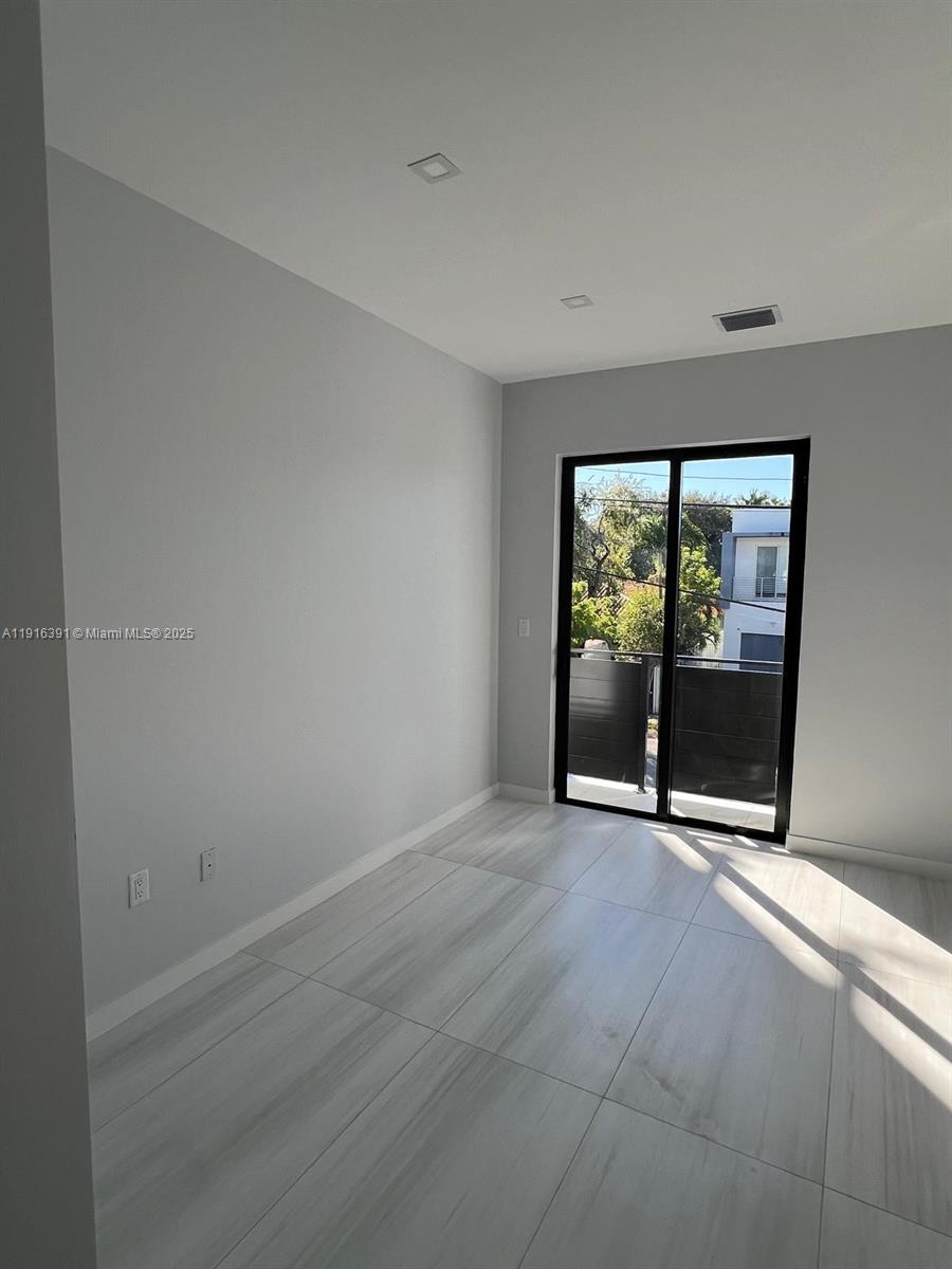 EAST SHENANDOAH - Residential