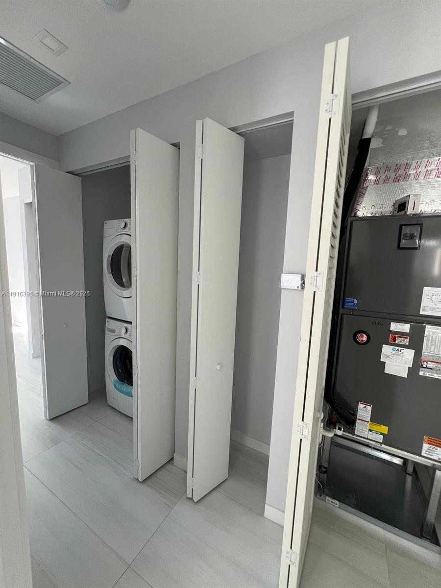 EAST SHENANDOAH - Residential