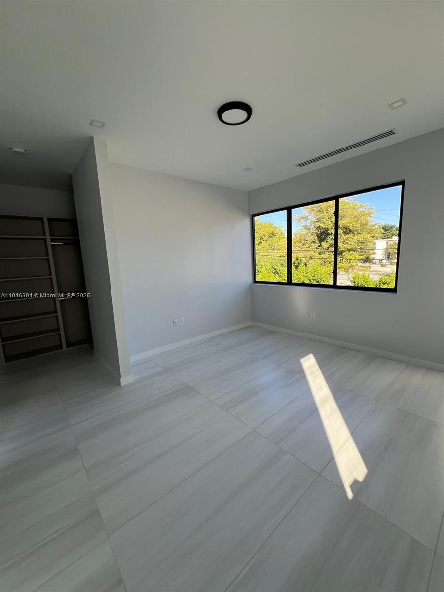 EAST SHENANDOAH - Residential