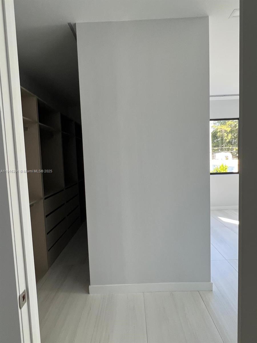 EAST SHENANDOAH - Residential