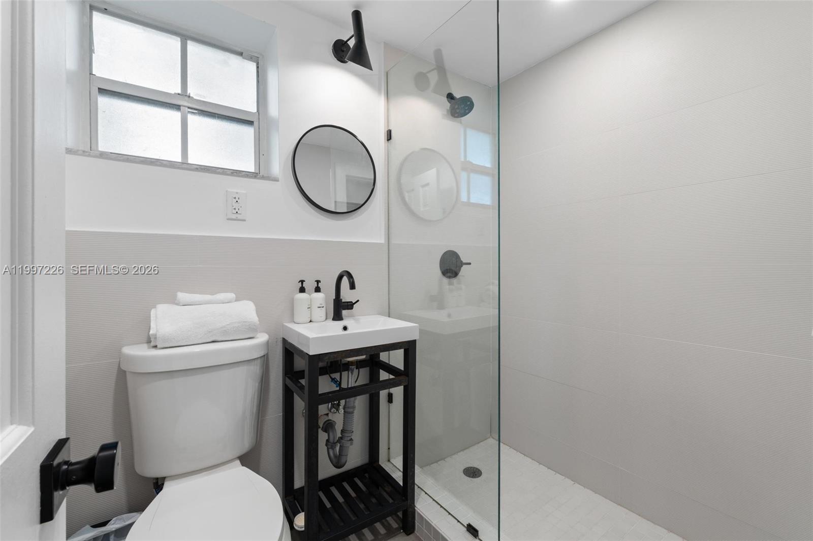 THE SQUARE AT 62ND ST COND - Residential