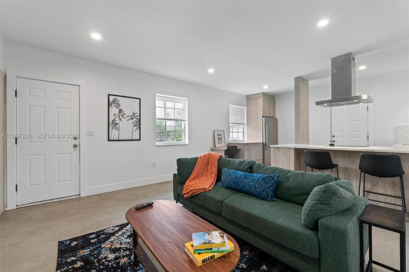 THE SQUARE AT 62ND ST COND - Residential