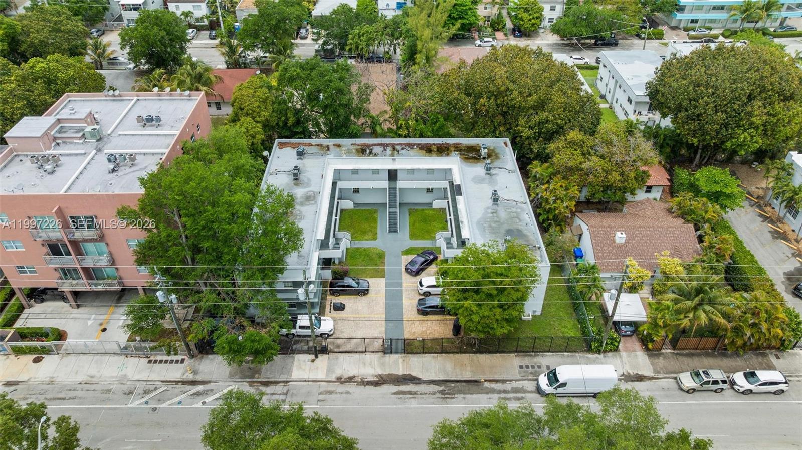 THE SQUARE AT 62ND ST COND - Residential