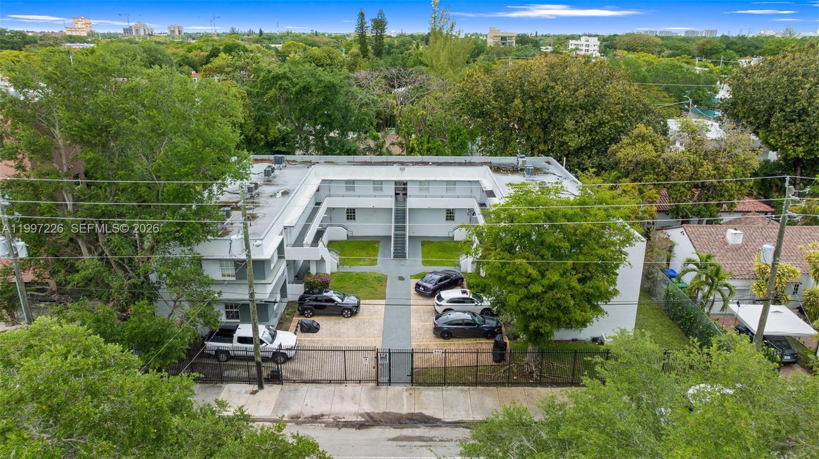 THE SQUARE AT 62ND ST COND - Residential