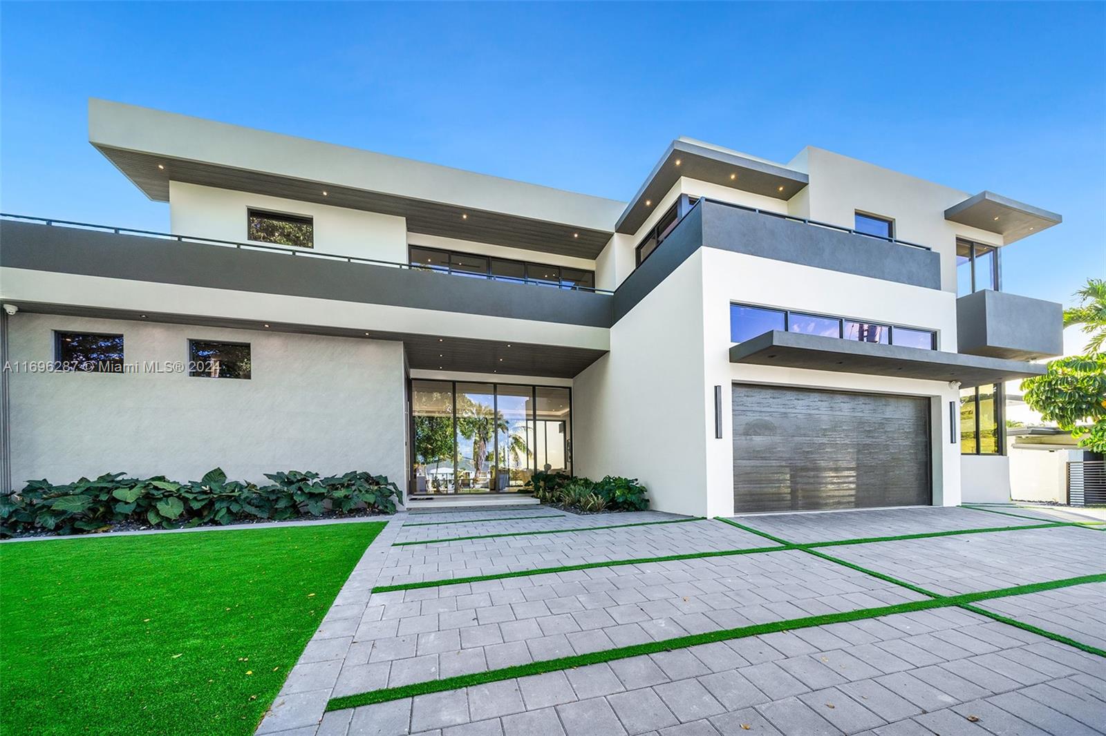 GREYKNOLL ESTATES - Residential