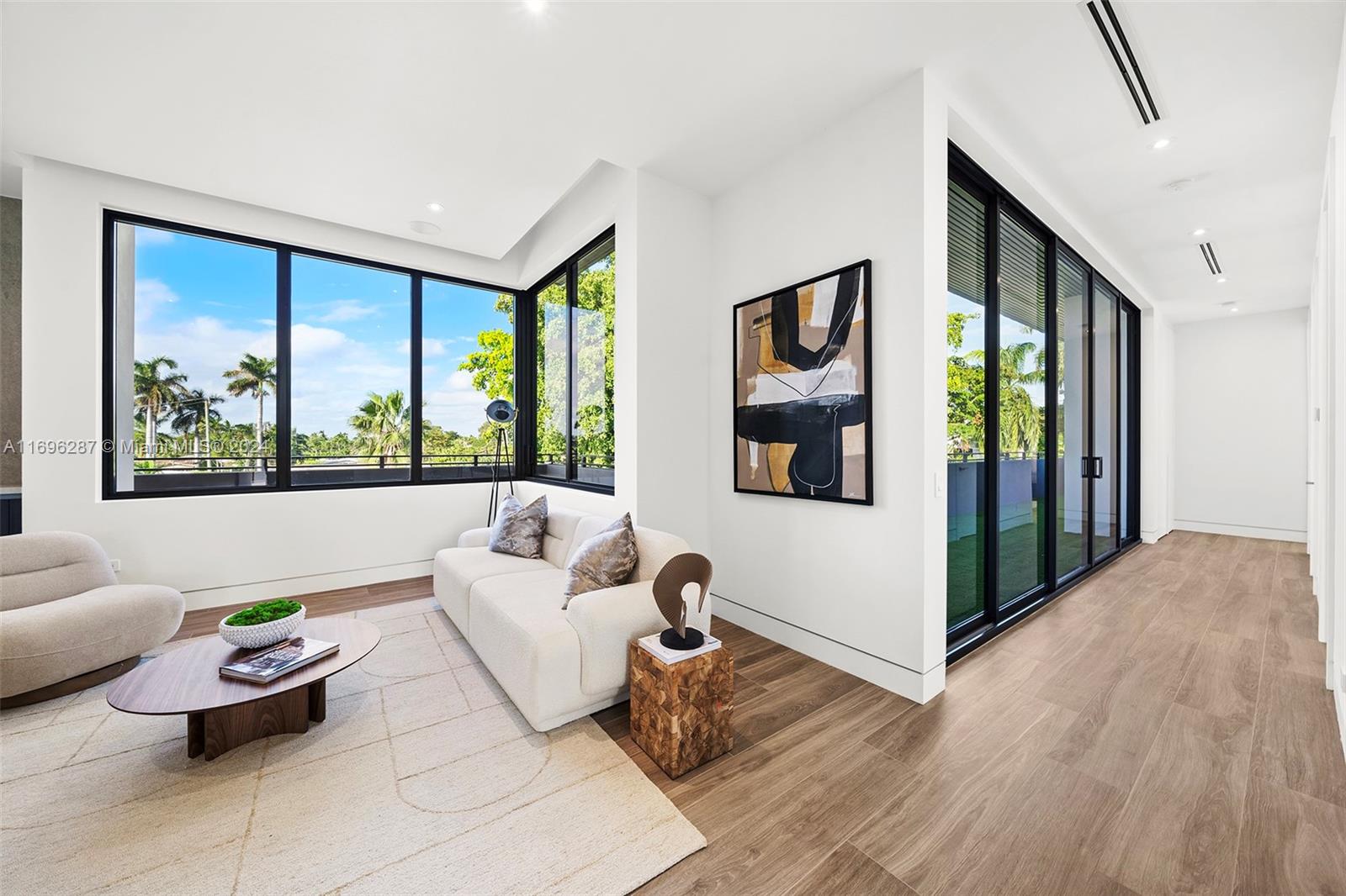 GREYKNOLL ESTATES - Residential