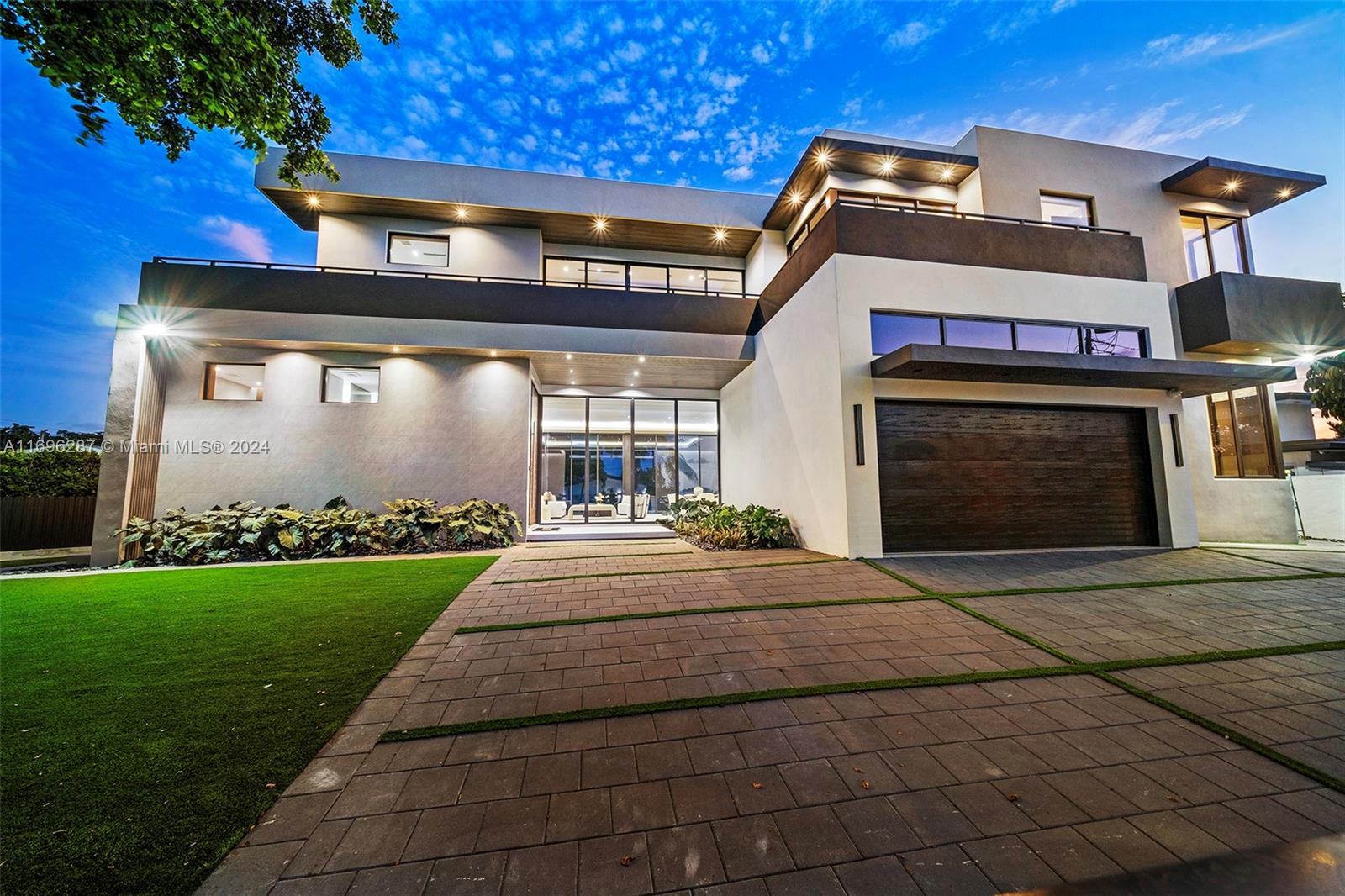 GREYKNOLL ESTATES - Residential