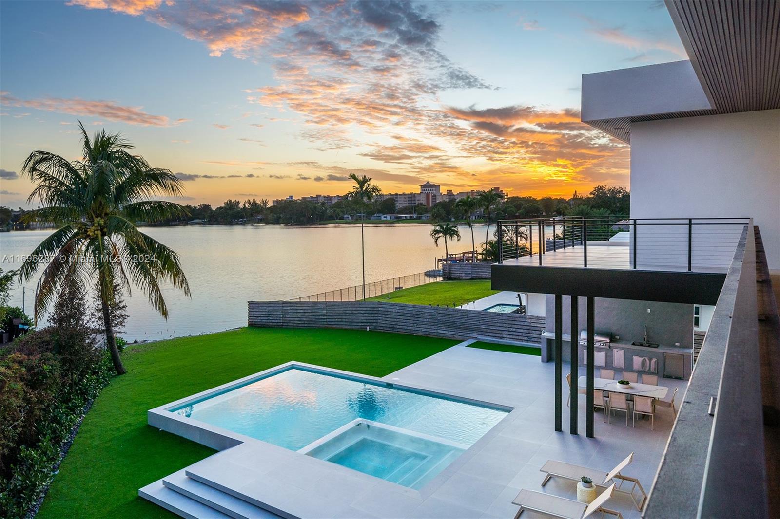 GREYKNOLL ESTATES - Residential