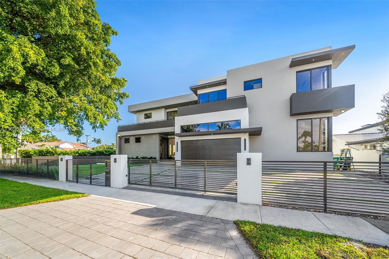 GREYKNOLL ESTATES - Residential