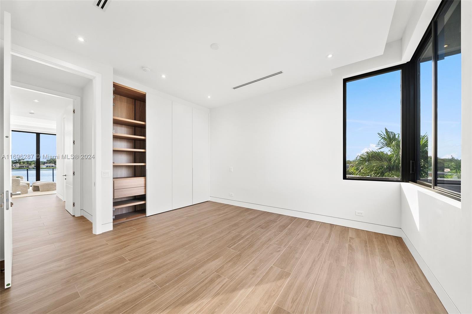 GREYKNOLL ESTATES - Residential
