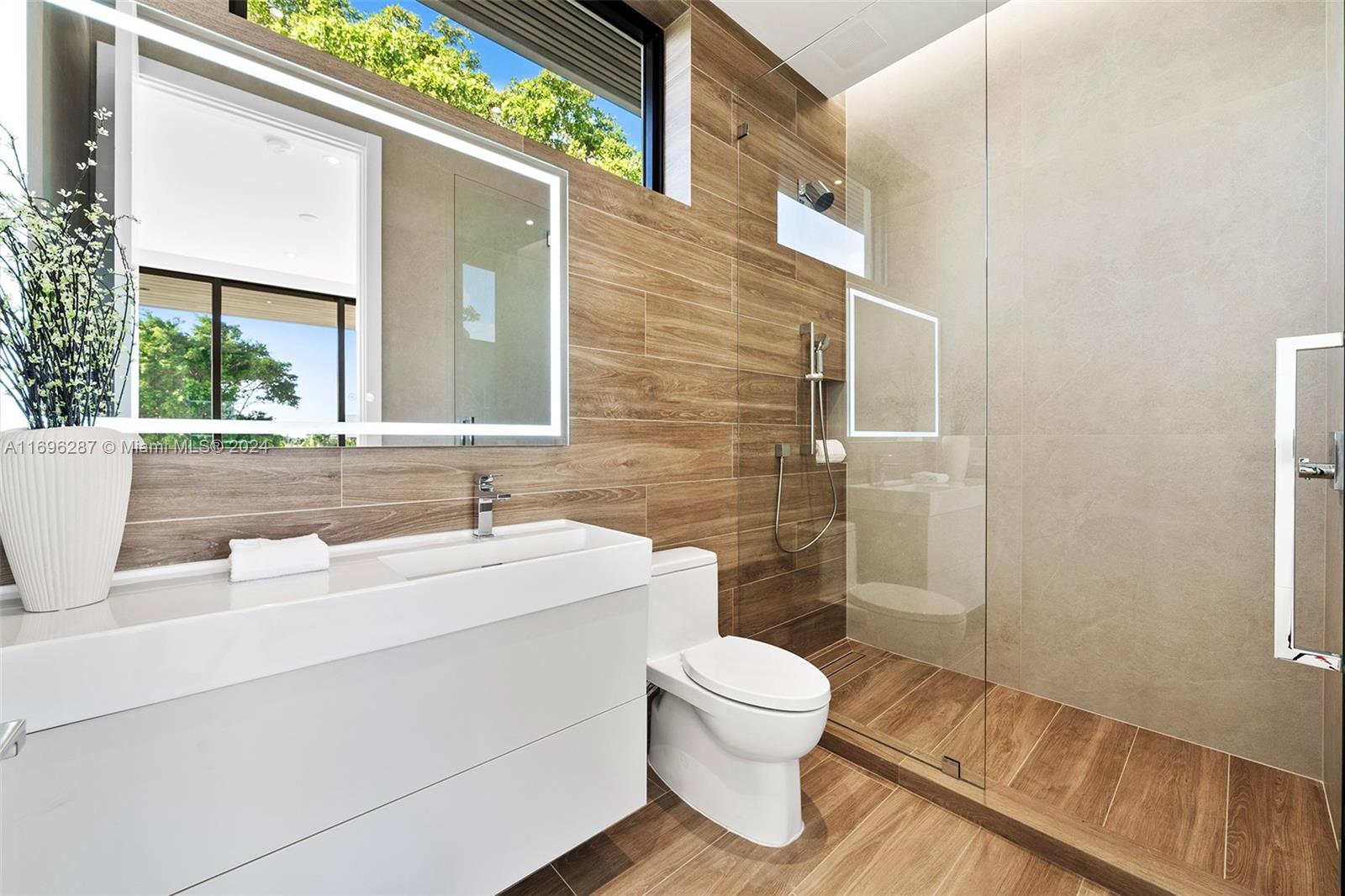 GREYKNOLL ESTATES - Residential
