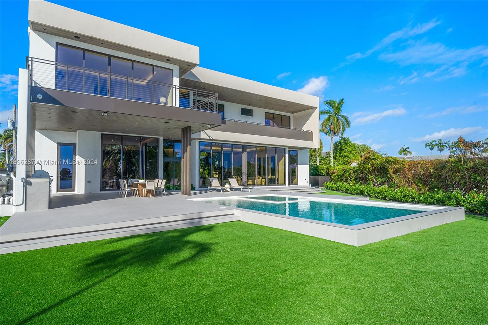 GREYKNOLL ESTATES - Residential