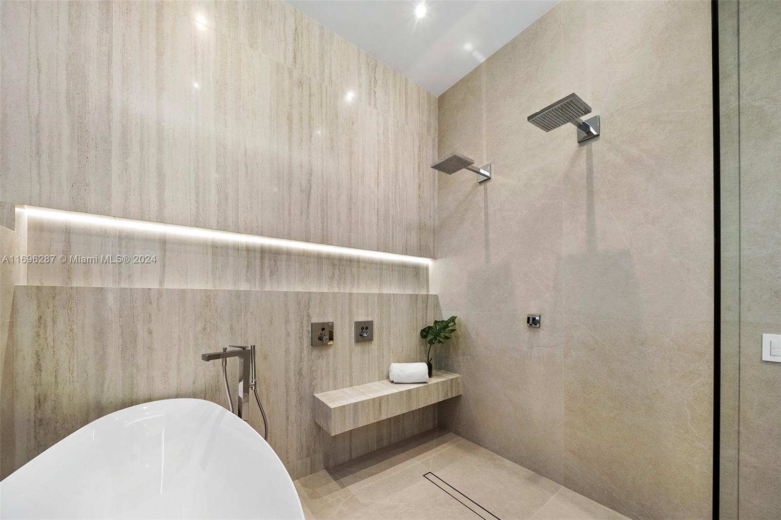 GREYKNOLL ESTATES - Residential