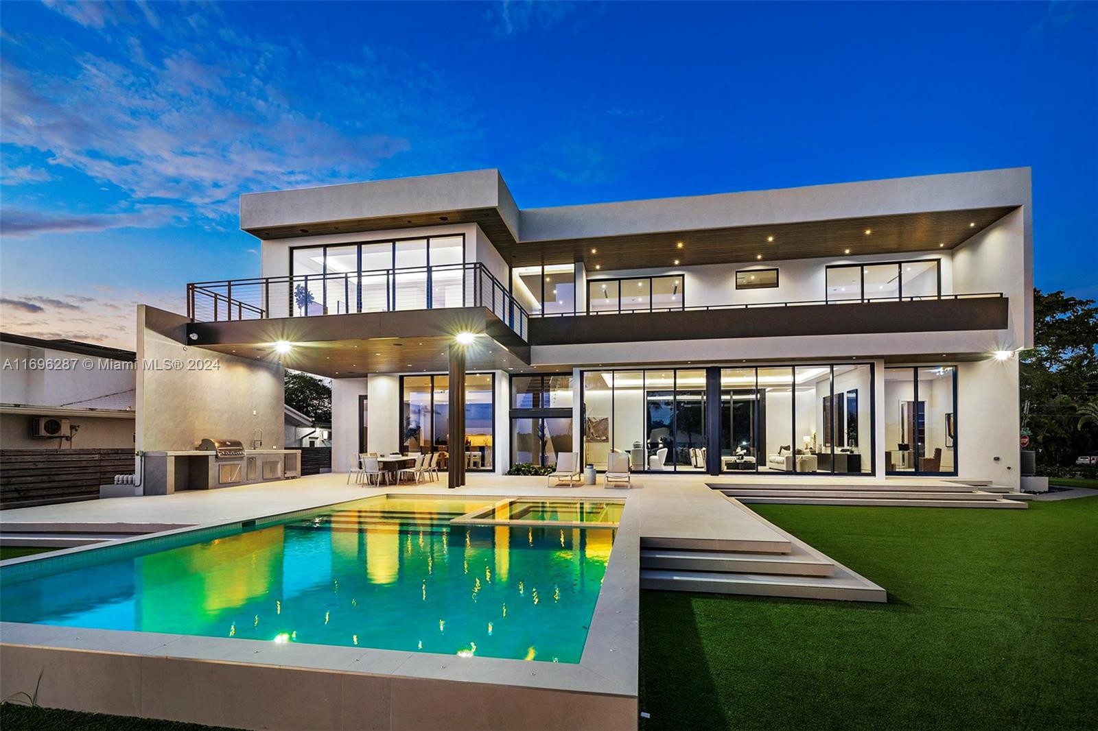 GREYKNOLL ESTATES - Residential