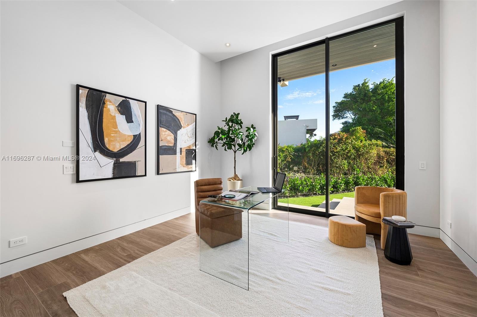 GREYKNOLL ESTATES - Residential