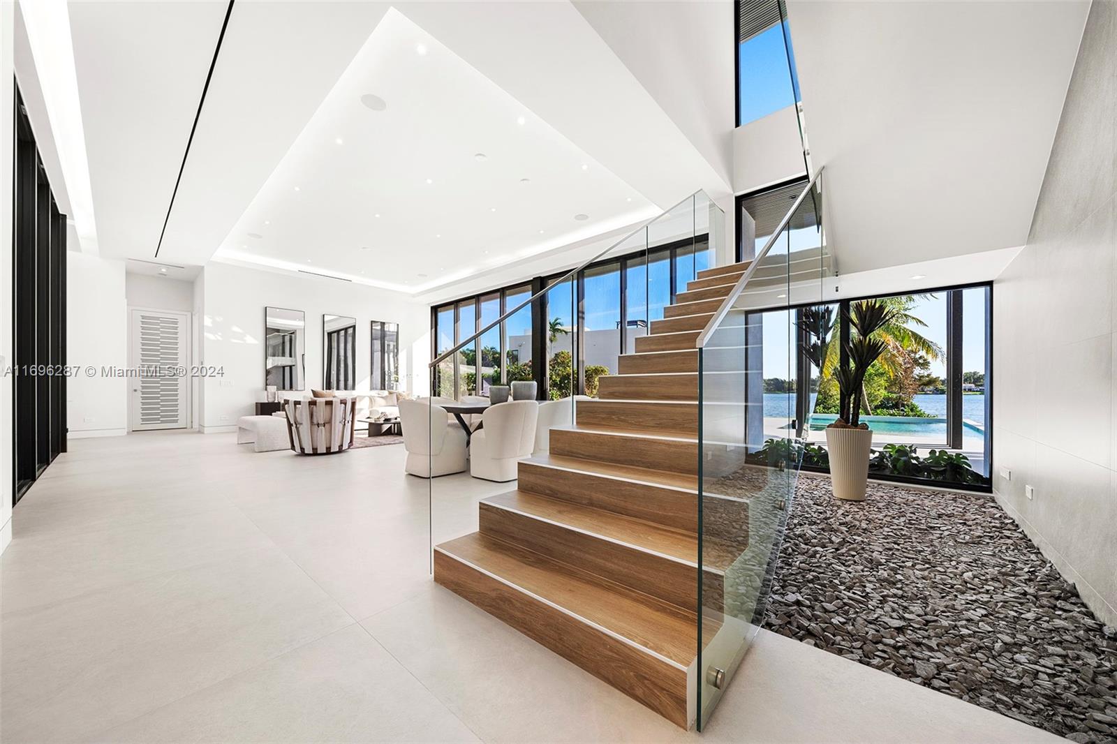 GREYKNOLL ESTATES - Residential