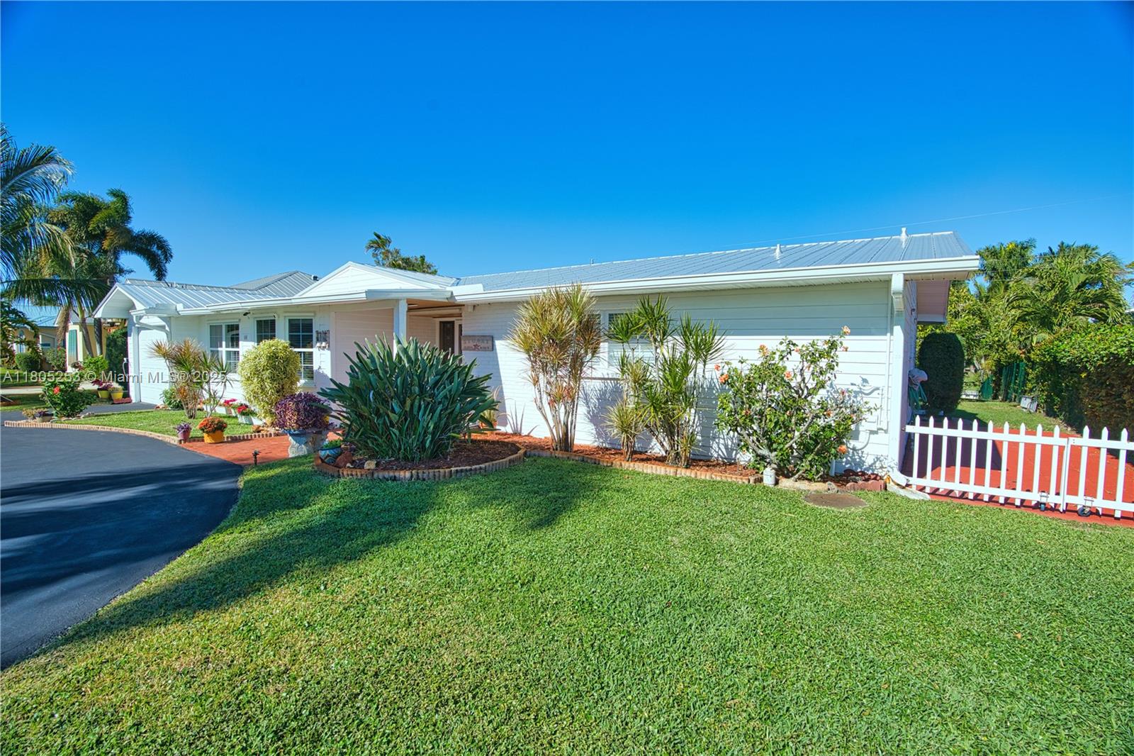 PALMETTO HARBOR - Residential