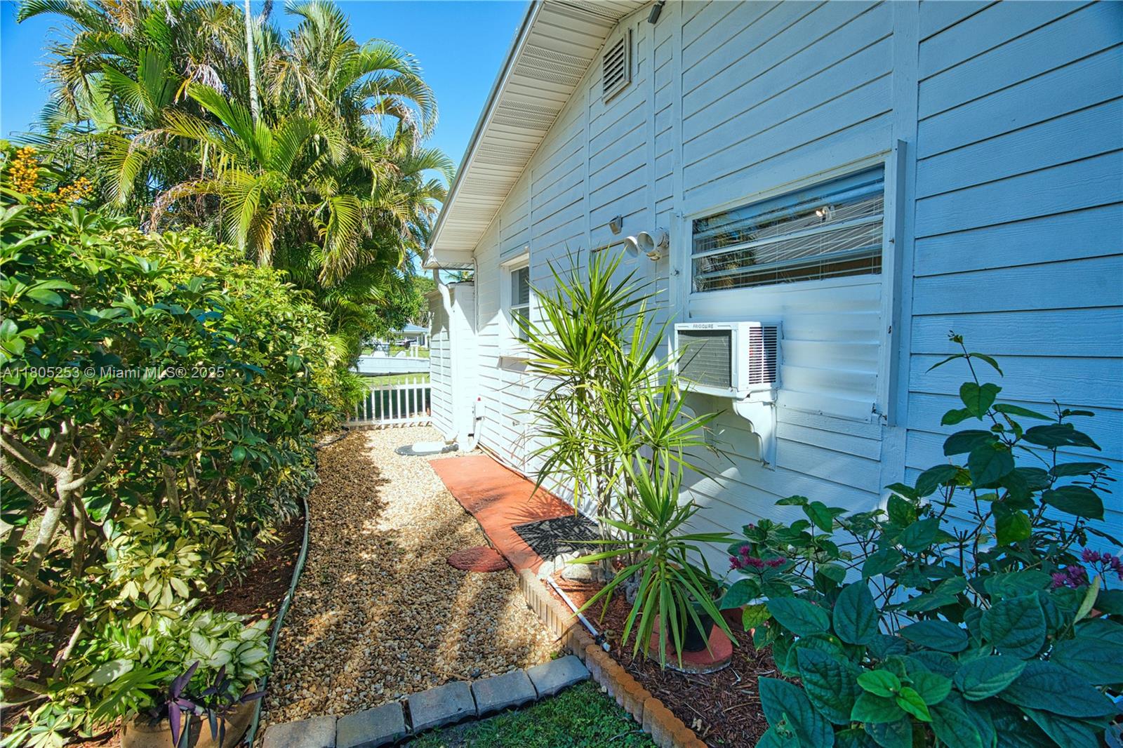 PALMETTO HARBOR - Residential