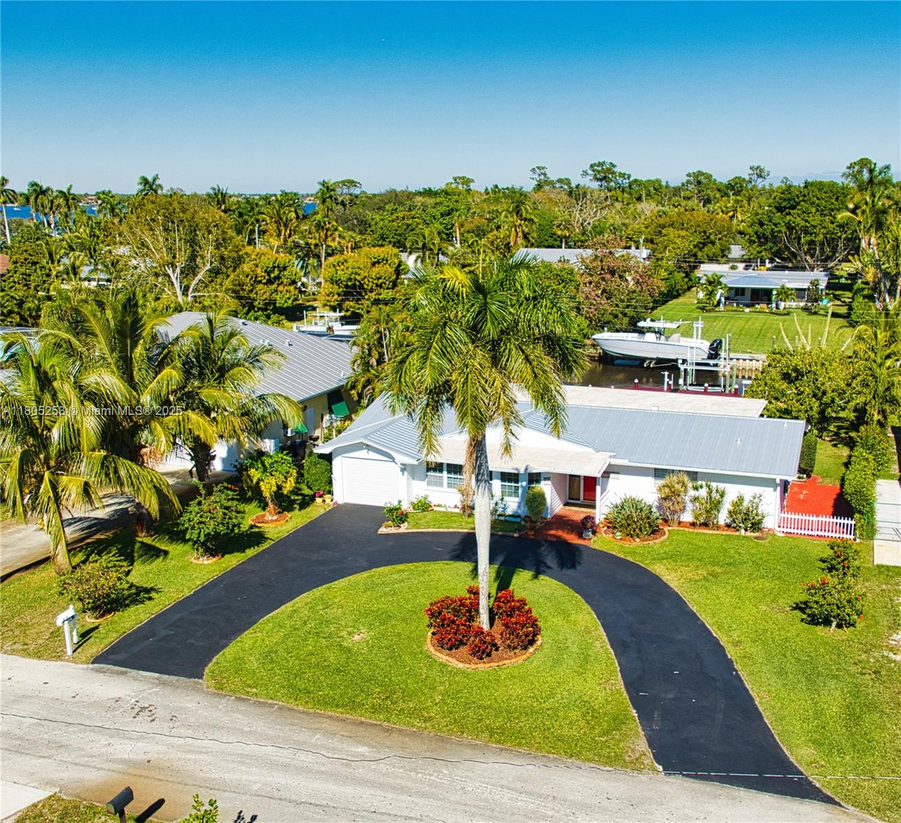 PALMETTO HARBOR - Residential