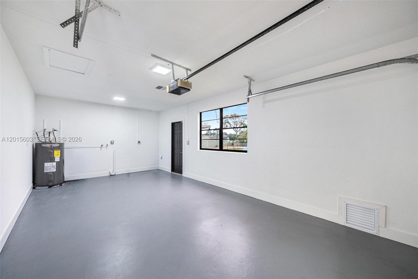 HOLLYWOOD ISLES ADD - Residential