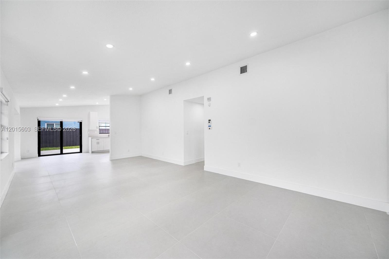 HOLLYWOOD ISLES ADD - Residential