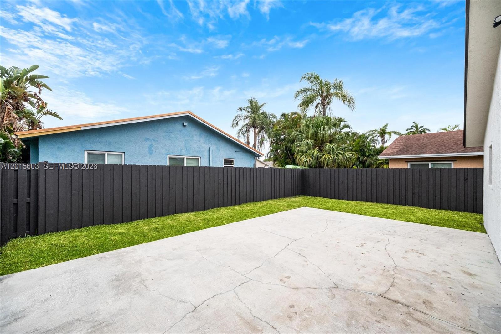 HOLLYWOOD ISLES ADD - Residential
