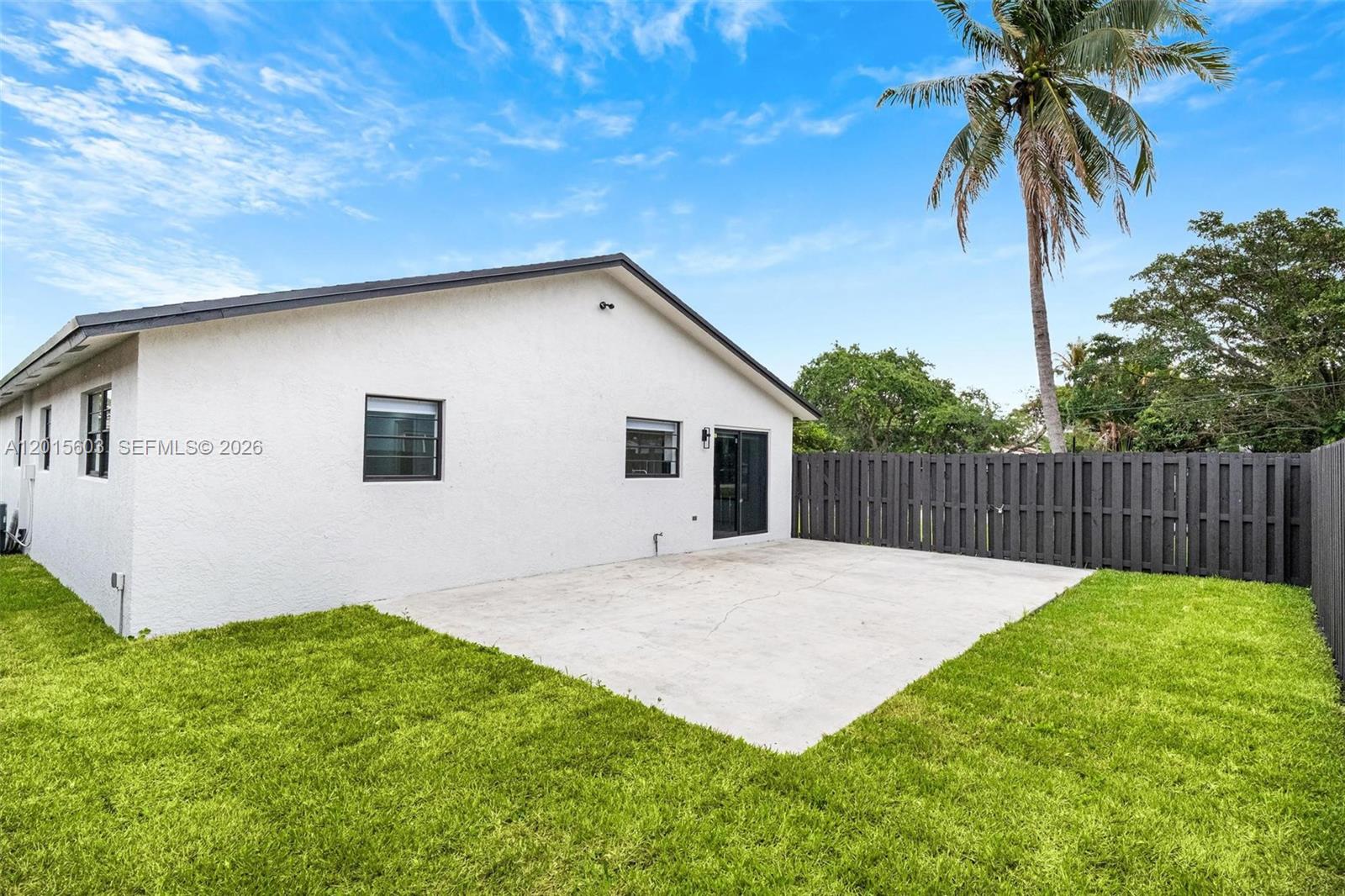 HOLLYWOOD ISLES ADD - Residential