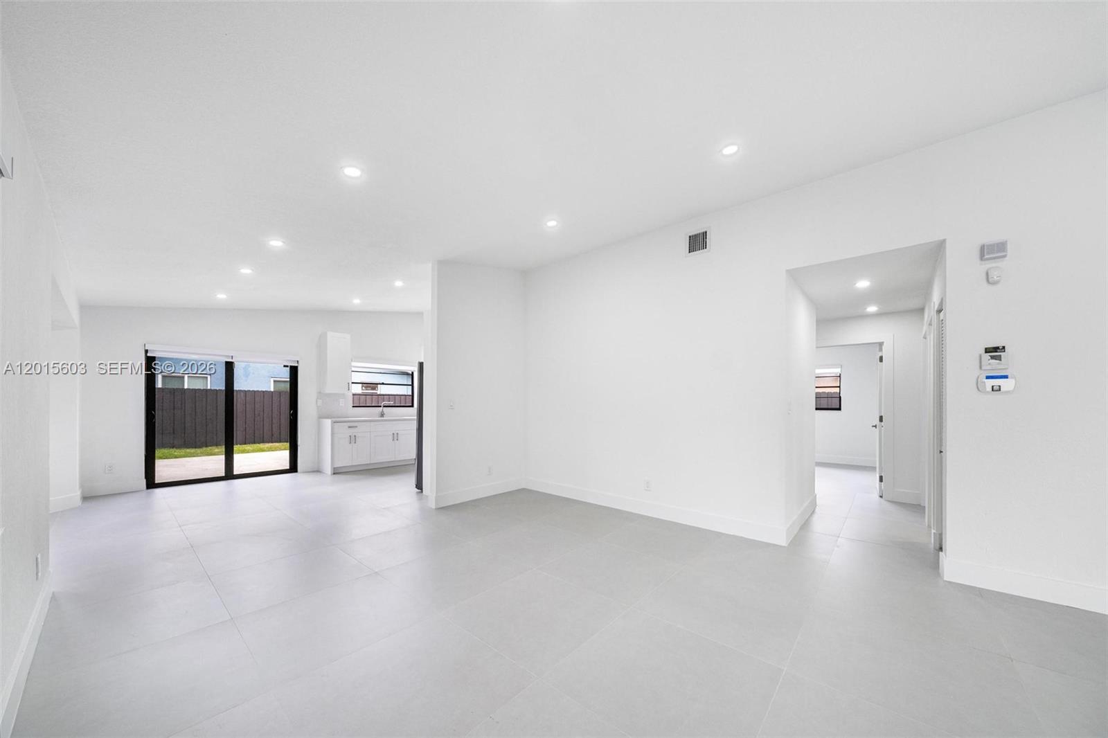 HOLLYWOOD ISLES ADD - Residential