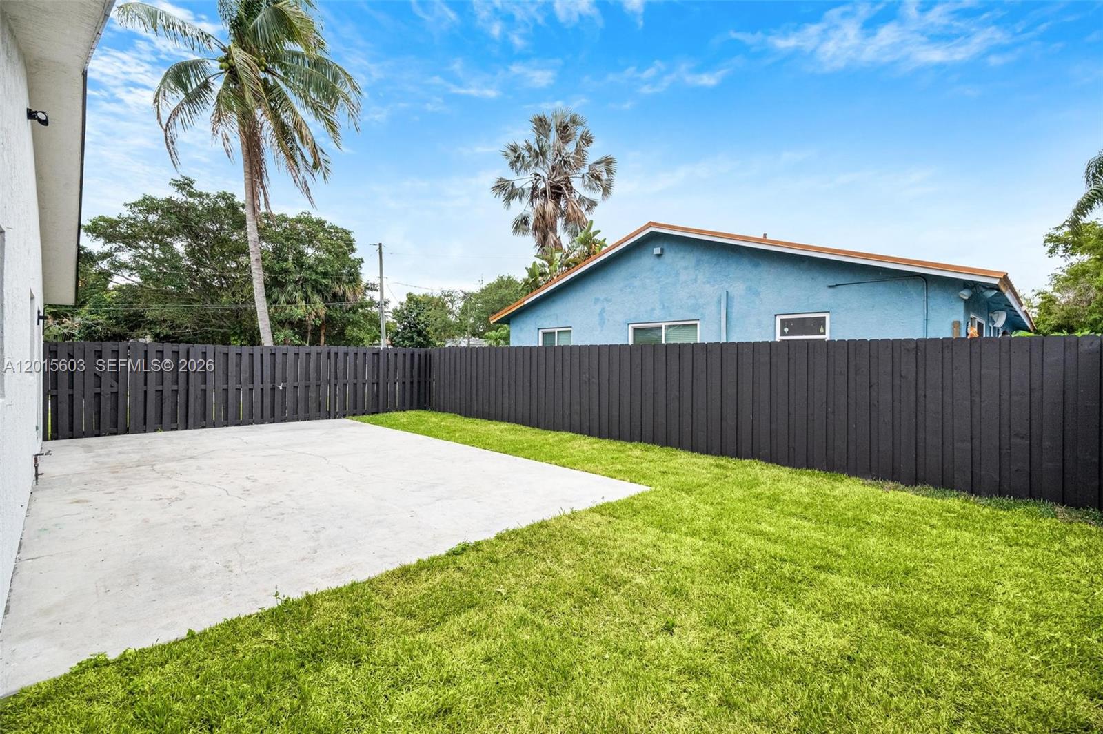 HOLLYWOOD ISLES ADD - Residential