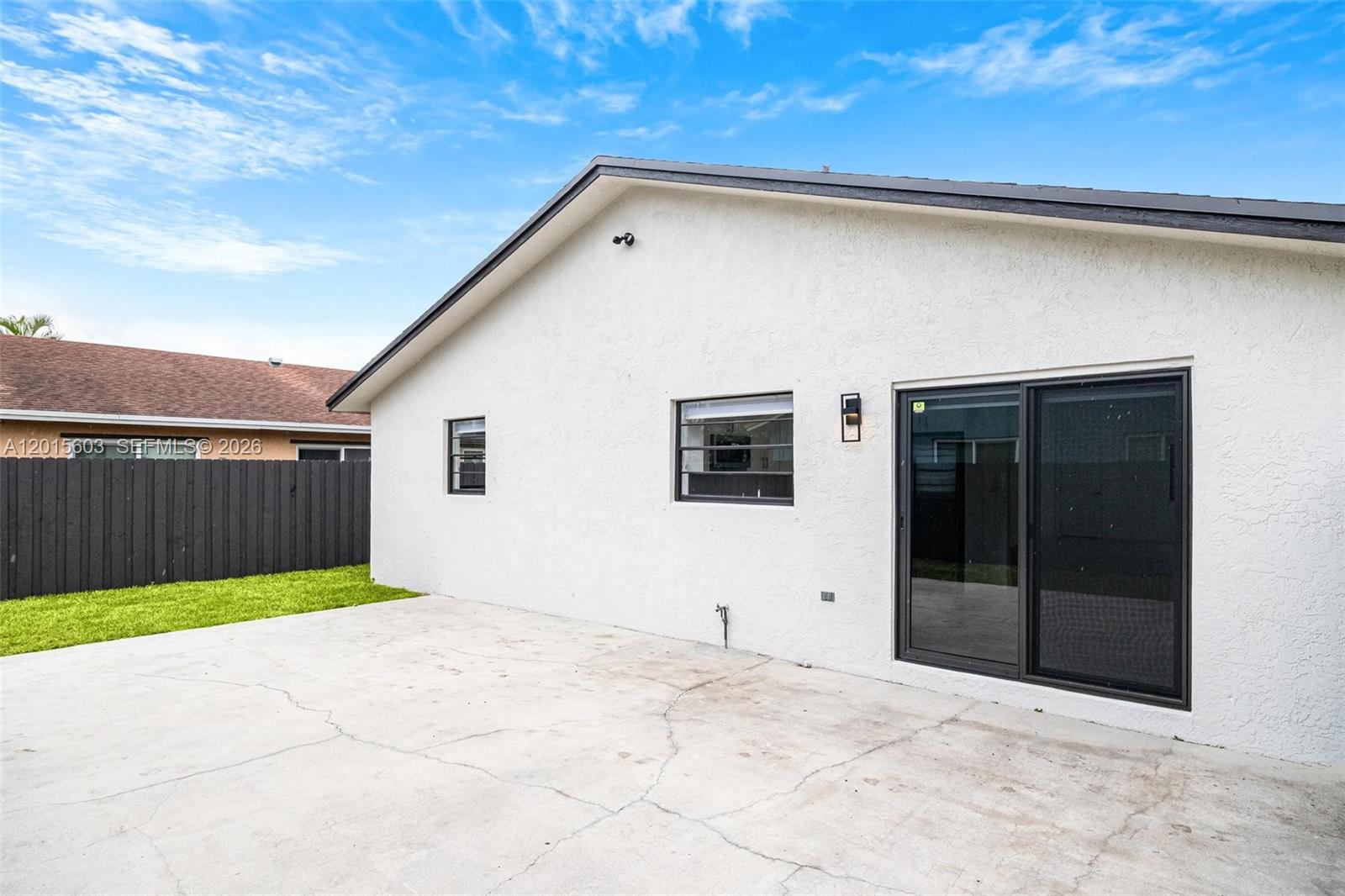 HOLLYWOOD ISLES ADD - Residential