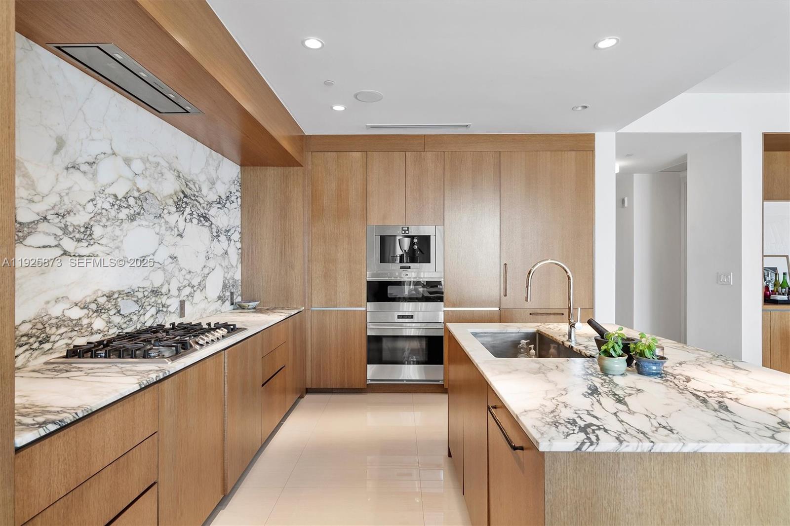 Properties 3 3250 NE 188th St 608